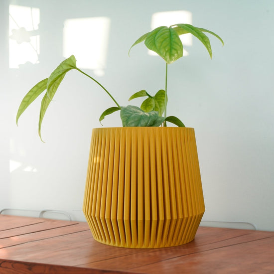 Rosebud HomeGoods Stratos Ribbed Modern Plant Pot with Drainage - lily & onyx