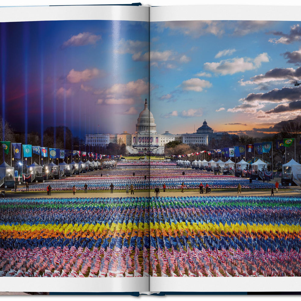 
                      
                        Stephen Wilkes. Day to Night (German, French, English)
                      
                    