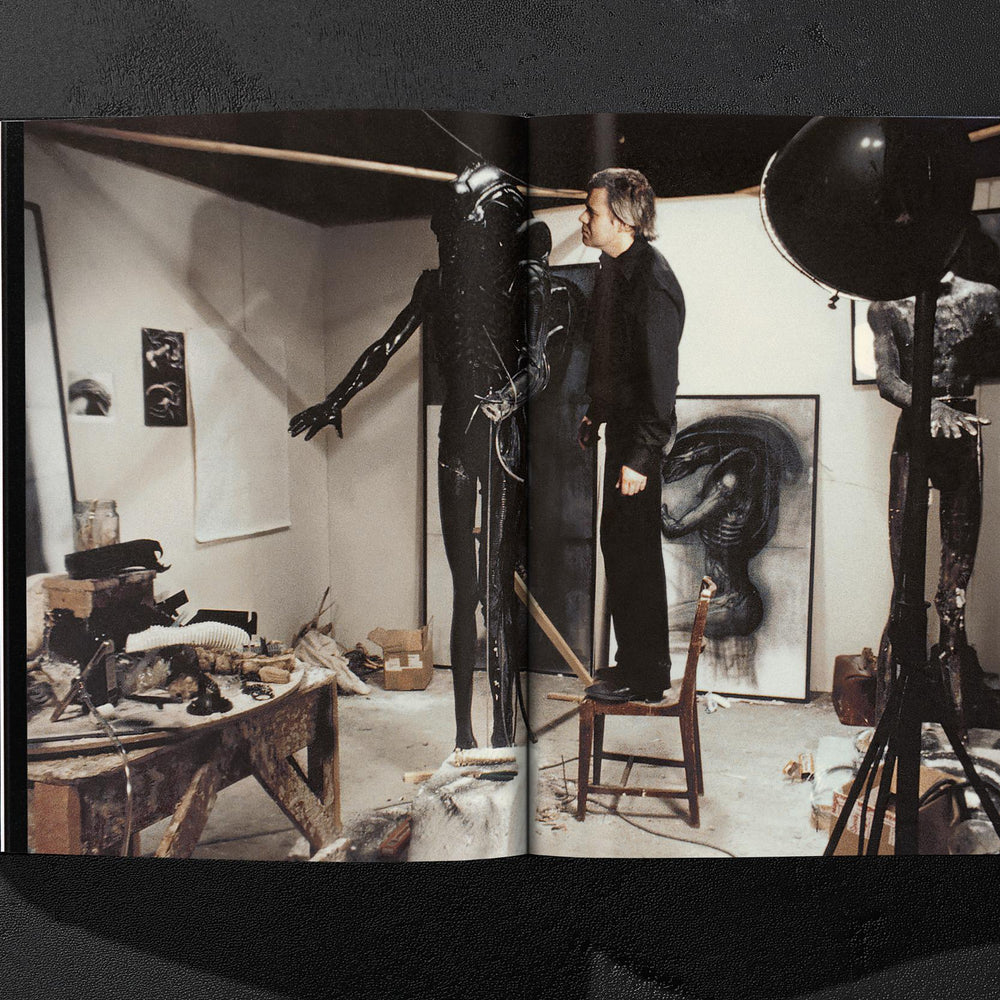 
                      
                        HR Giger (German, French, English)
                      
                    