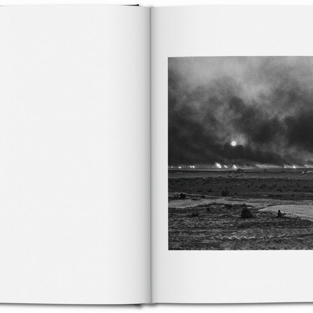 
                      
                        Sebastião Salgado. Kuwait. A Desert on Fire (German, French, English)
                      
                    