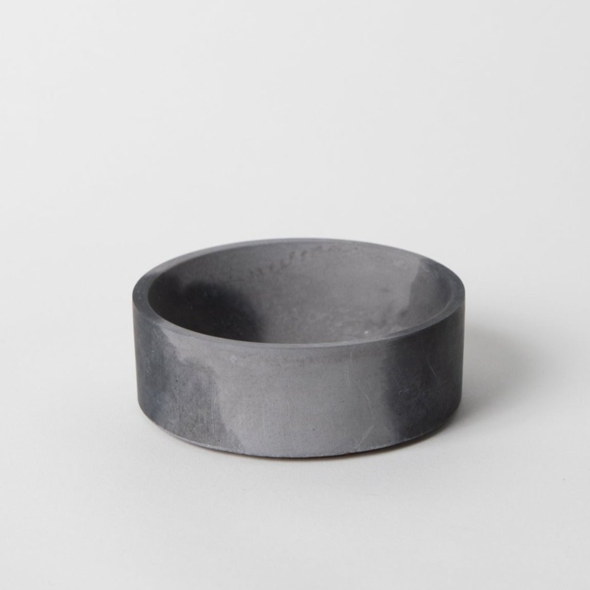 Pretti.Cool 4" Catchall Trinket Dish | Black & Grey