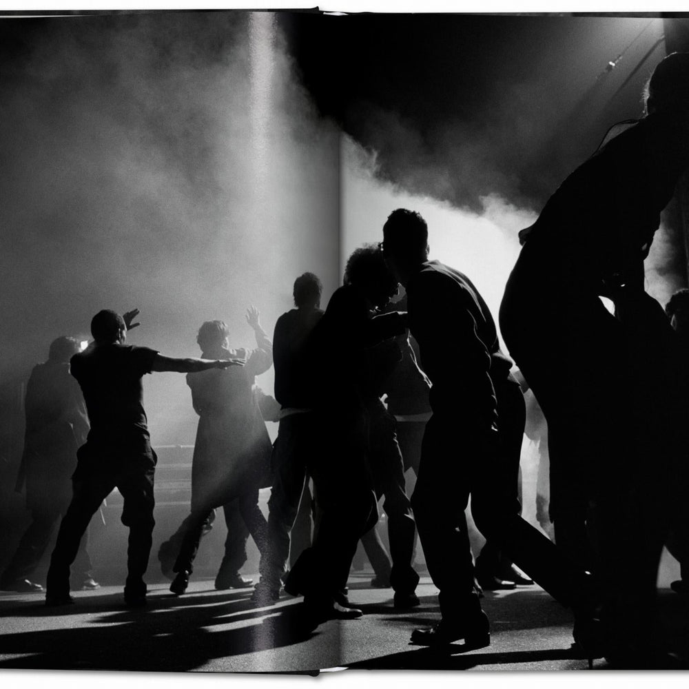 
                      
                        Peter Lindbergh. Untold Stories (German, French, English)
                      
                    