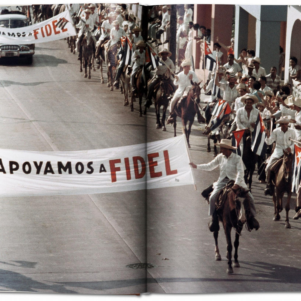 
                      
                        Lee Lockwood. Castro’s Cuba. An American Journalist’s Inside Look at Cuba, 1959–1969 (English)
                      
                    