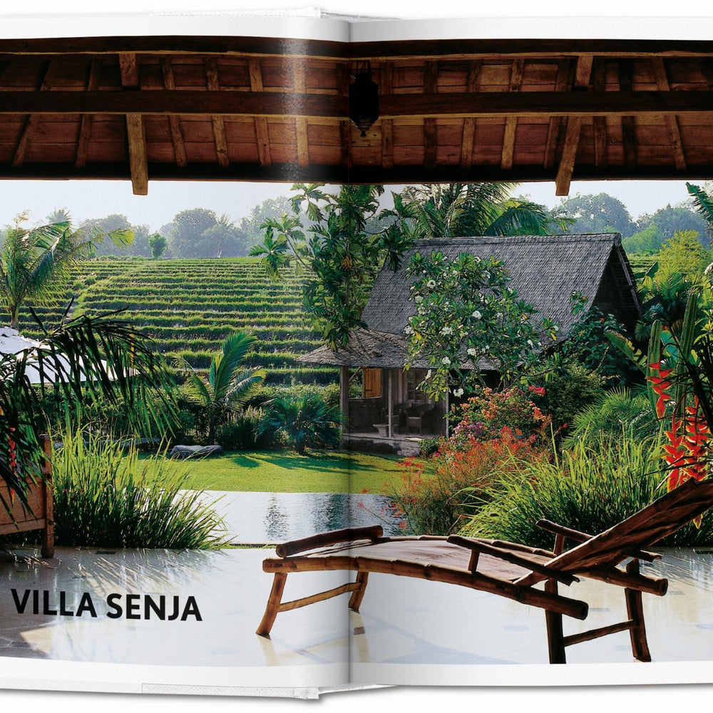 
                      
                        Living in Bali. 40th Ed. (German, French, English)
                      
                    