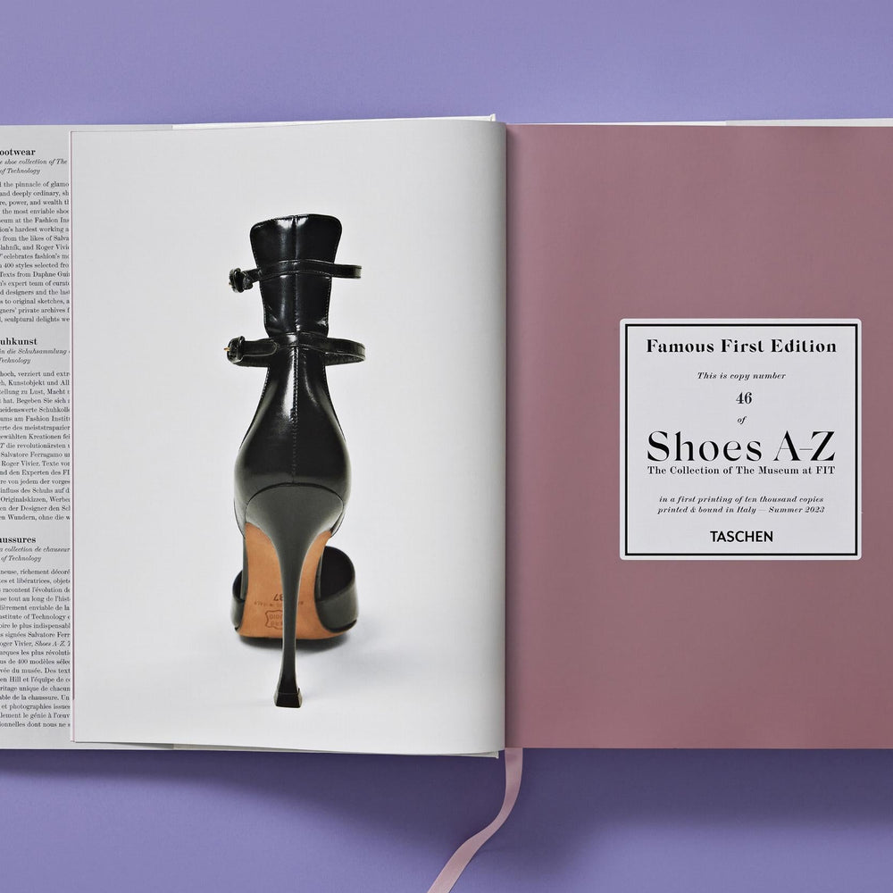 
                      
                        Shoes A-Z. The Collection of The Museum at FIT (German, French, English) (FFE)
                      
                    