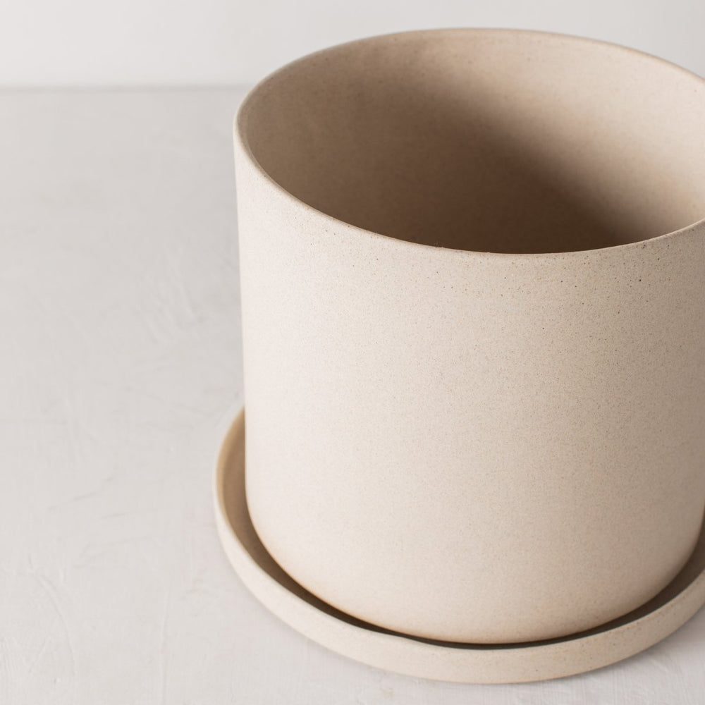 
                      
                        CONVIVIAL 8" Minimal Planter | Raw Stoneware - lily & onyx
                      
                    