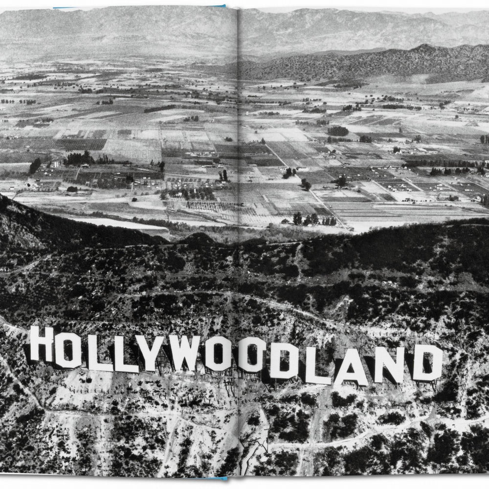 
                      
                        Los Angeles. Portrait of a City (German, French, English)
                      
                    