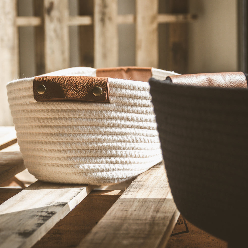 
                      
                        931 - Storage cotton basket with leather handles
                      
                    