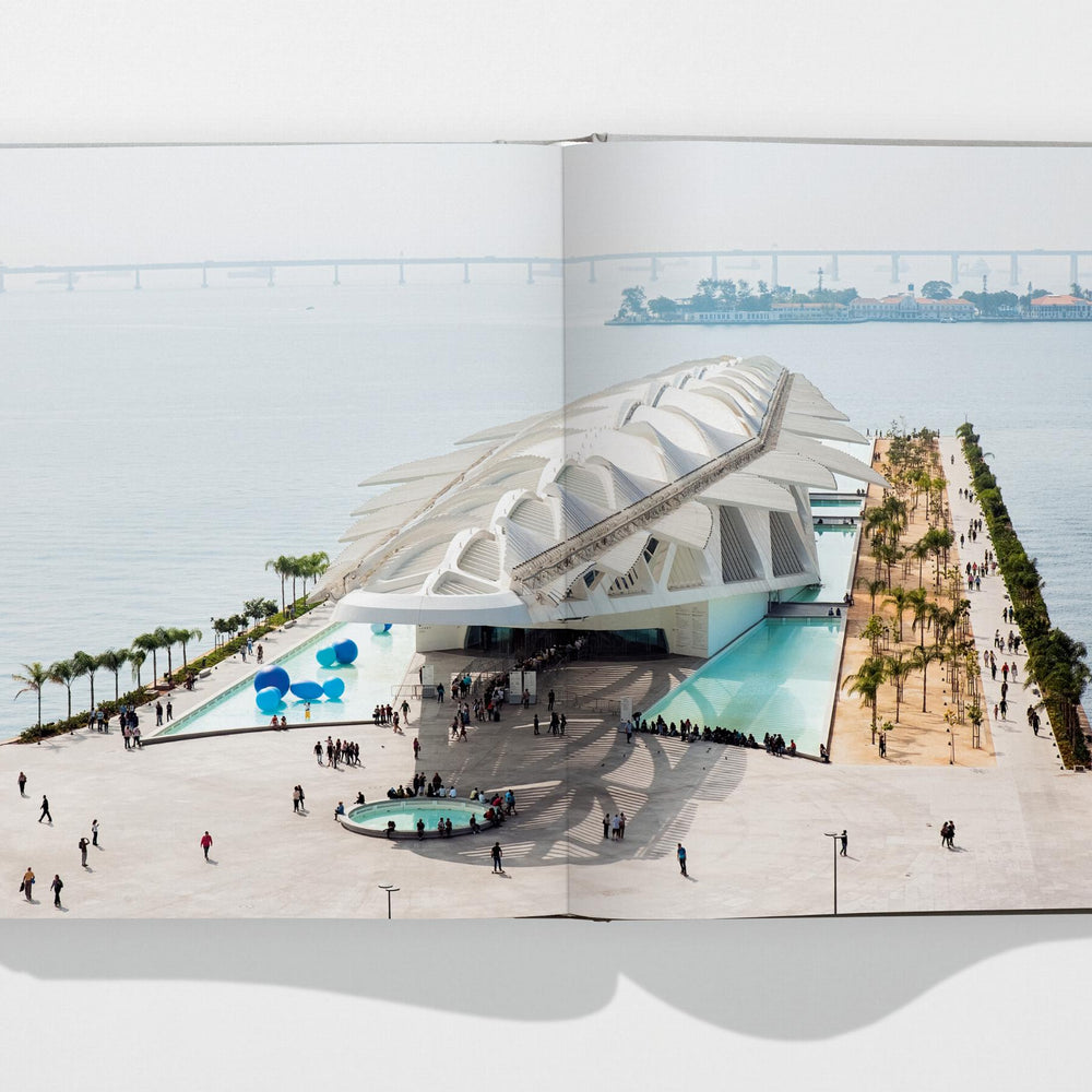 
                      
                        Calatrava. Complete Works 1979–Today (German, French, English)
                      
                    