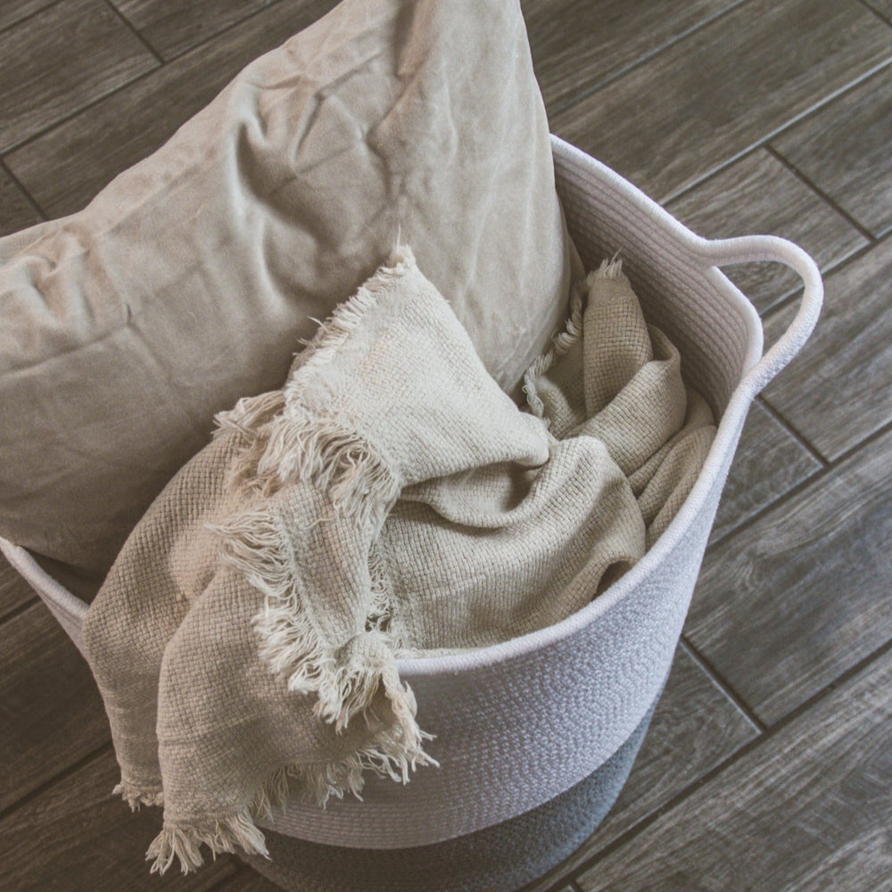 
                      
                        938 - Coton Basket With Contrasting Handles
                      
                    