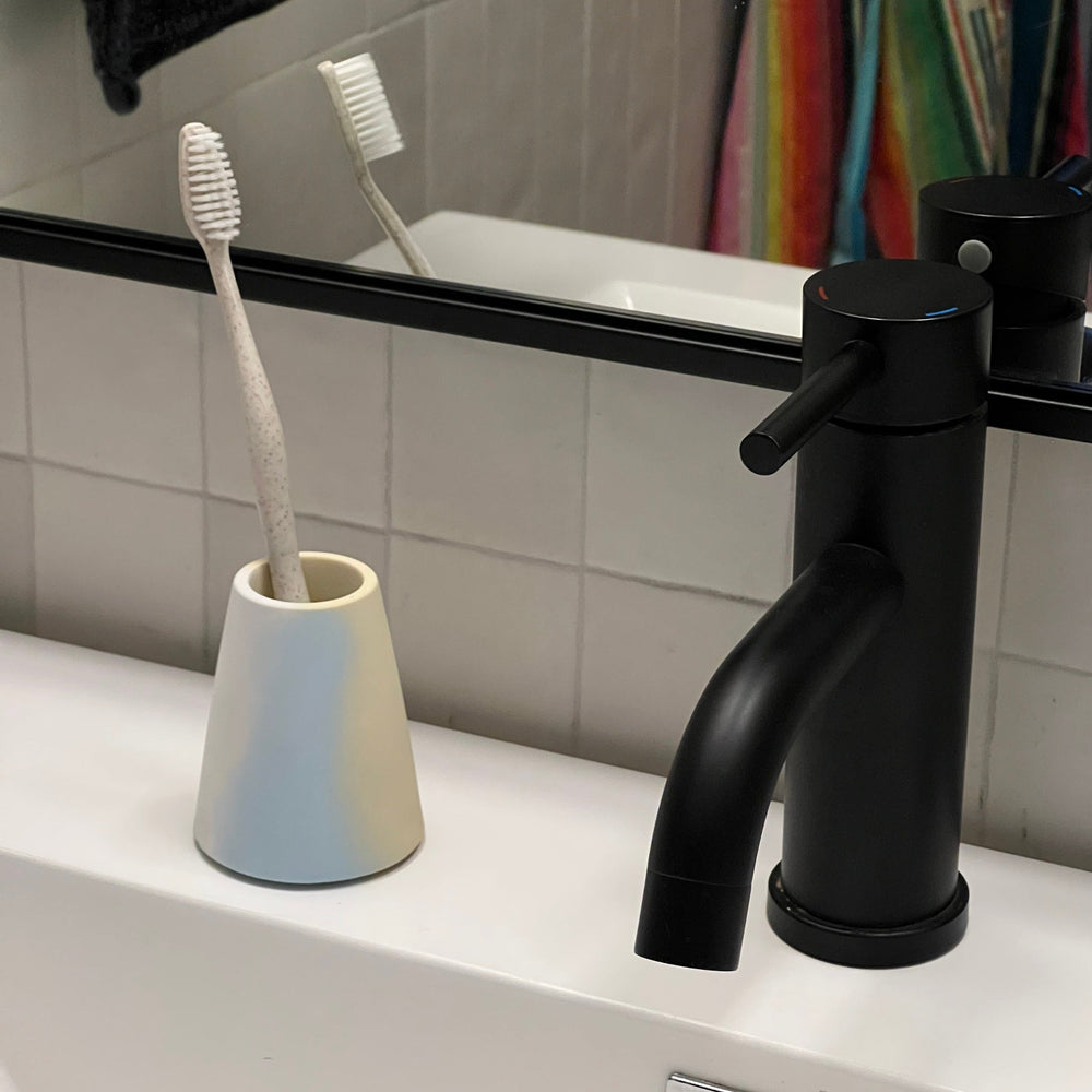 
                      
                        Toothbrush Holder | Jawbreaker
                      
                    