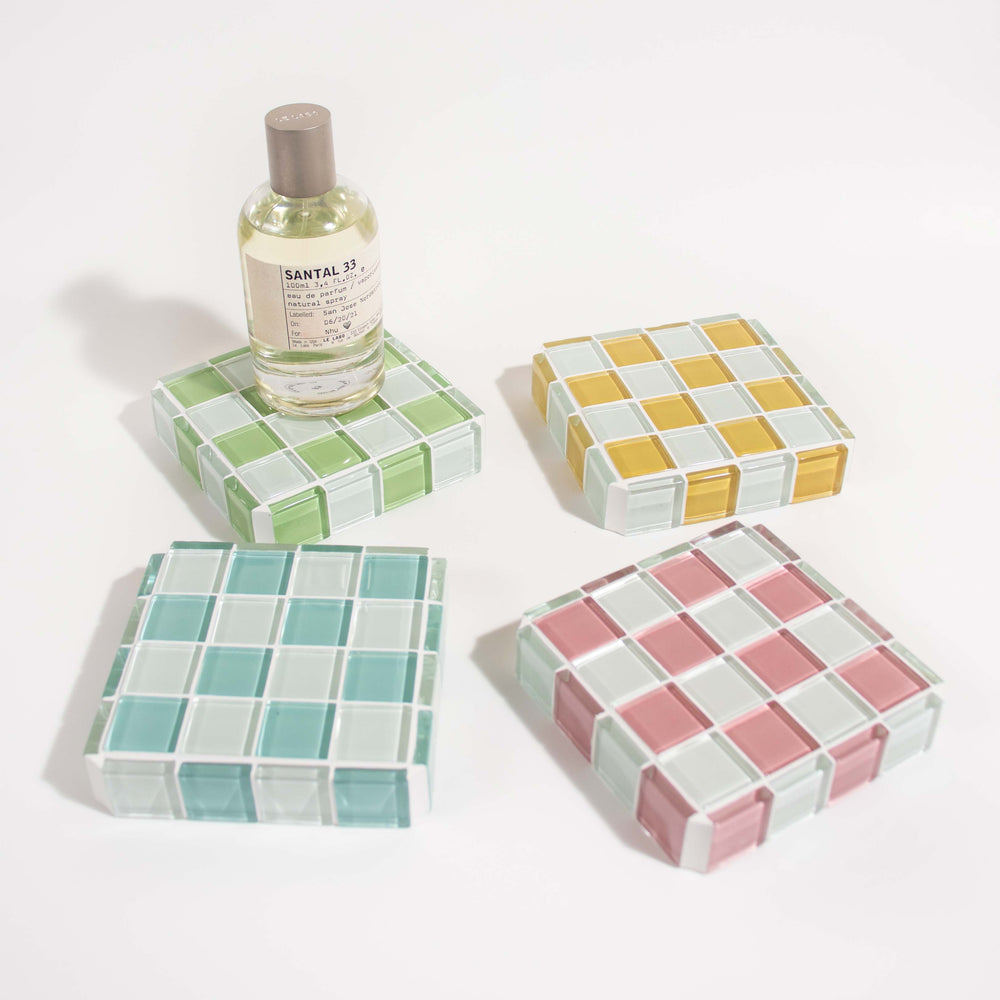 
                      
                        Glass Tile Cube - Honey Milk Chocolate
                      
                    
