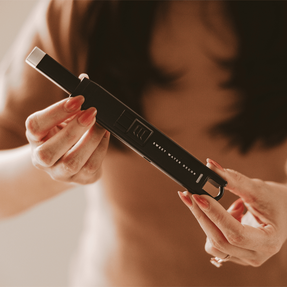 
                      
                        Black Electric Lighter, Large
                      
                    