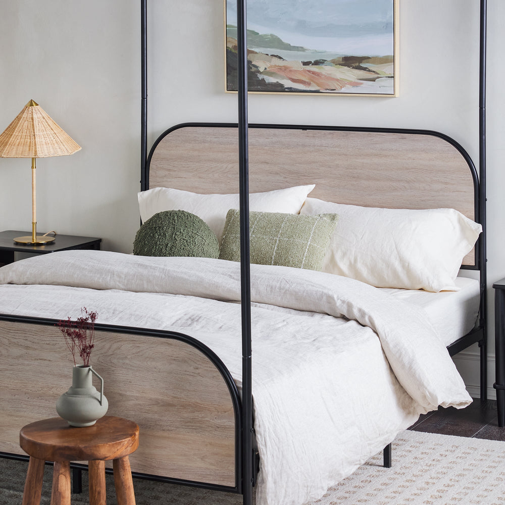 
                      
                        Metro Modern Metal and Wood Canopy Queen Bedframe
                      
                    