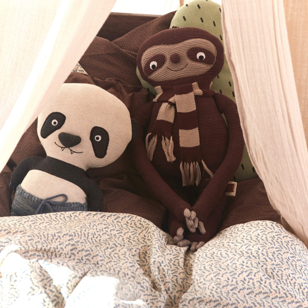 
                      
                        Melvin Sloth
                      
                    