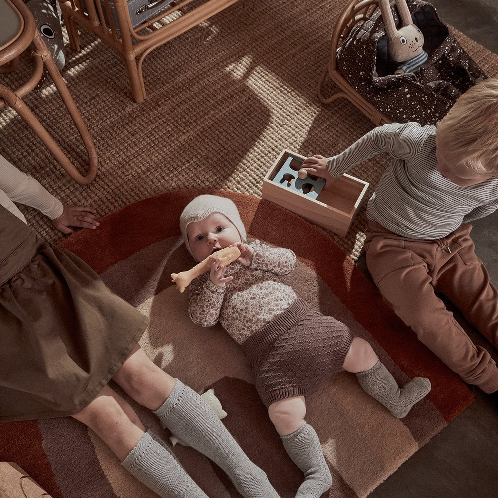Rainbow Rug, Choko