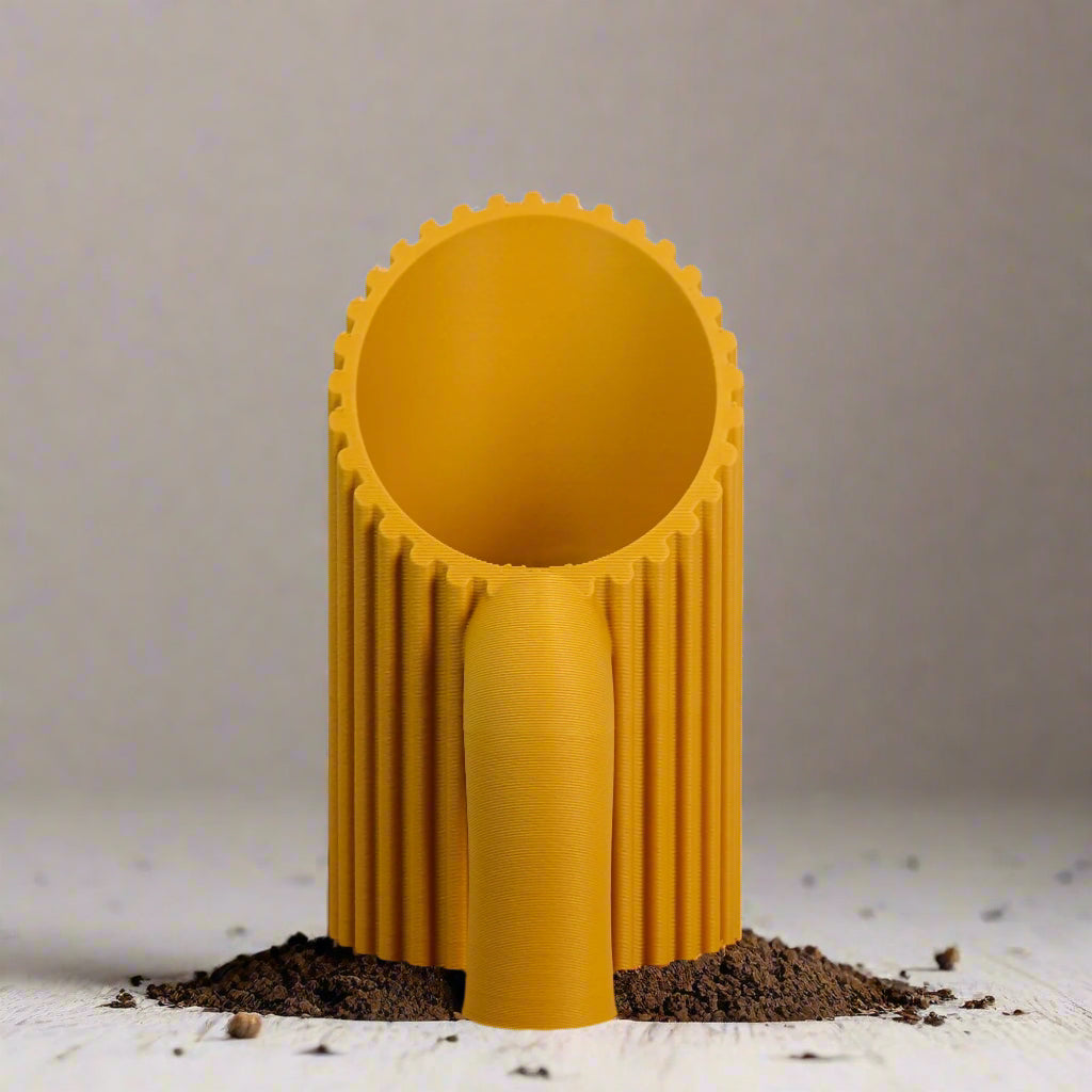 Ribbed Plant Soil Scoop with Handle
