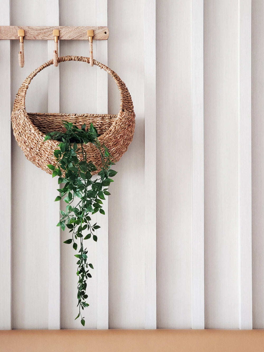 Savar Seagrass Hanging Planter