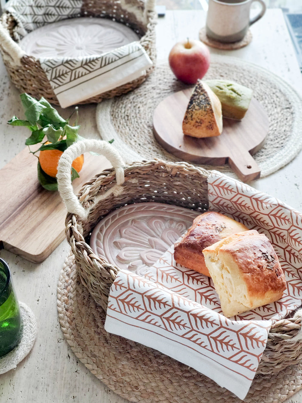 Bread Warmer & Basket - Flower Oval