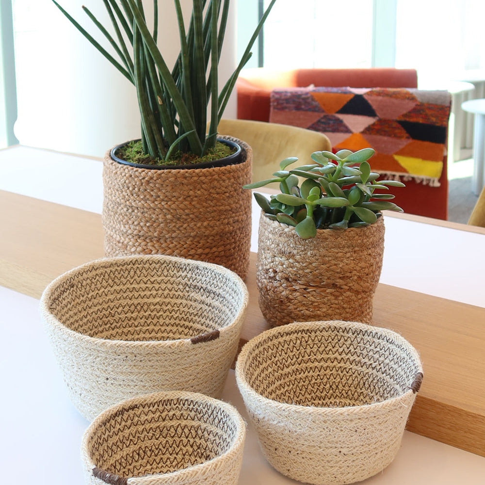 
                      
                        Kata Jute Bin
                      
                    