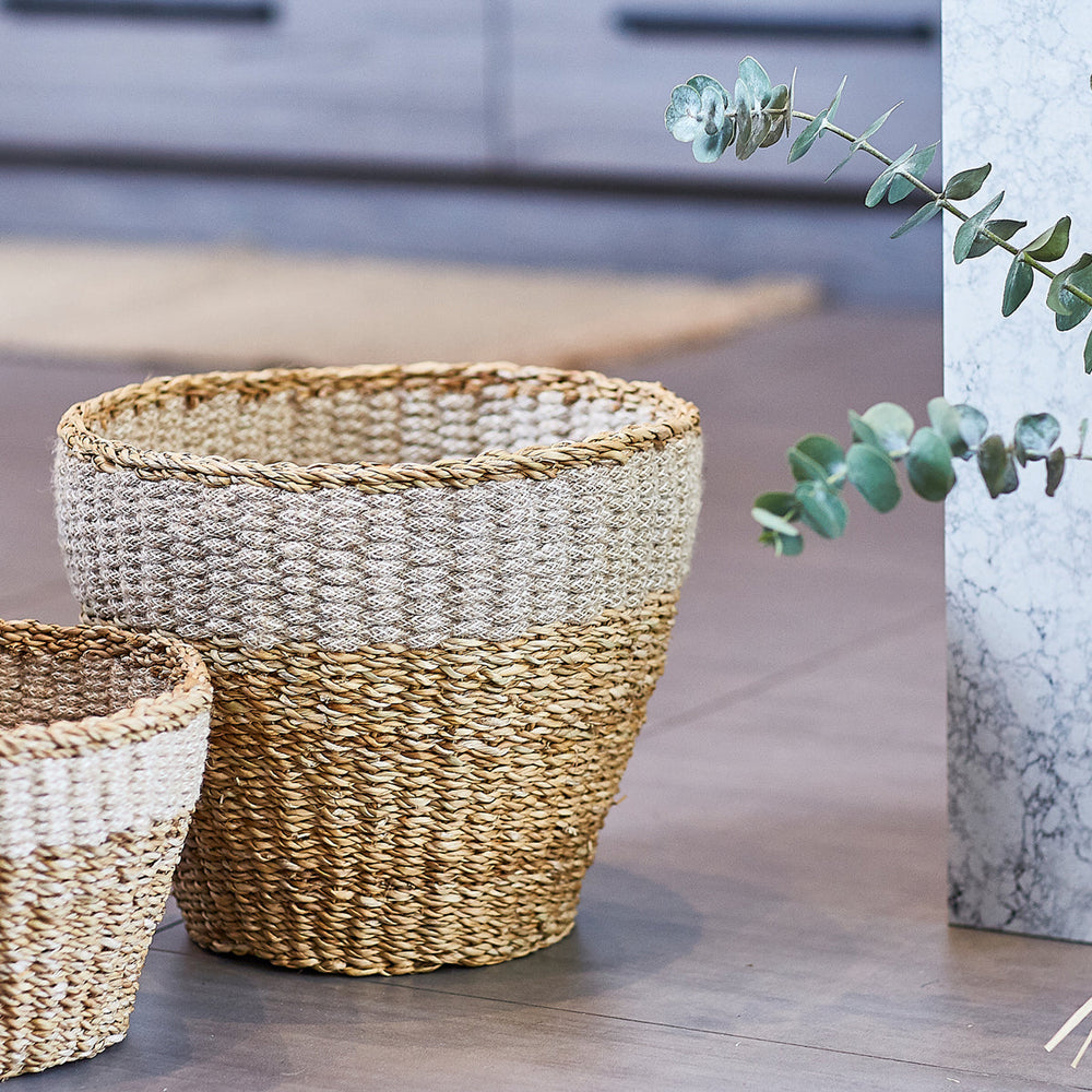 
                      
                        Savar Planter
                      
                    