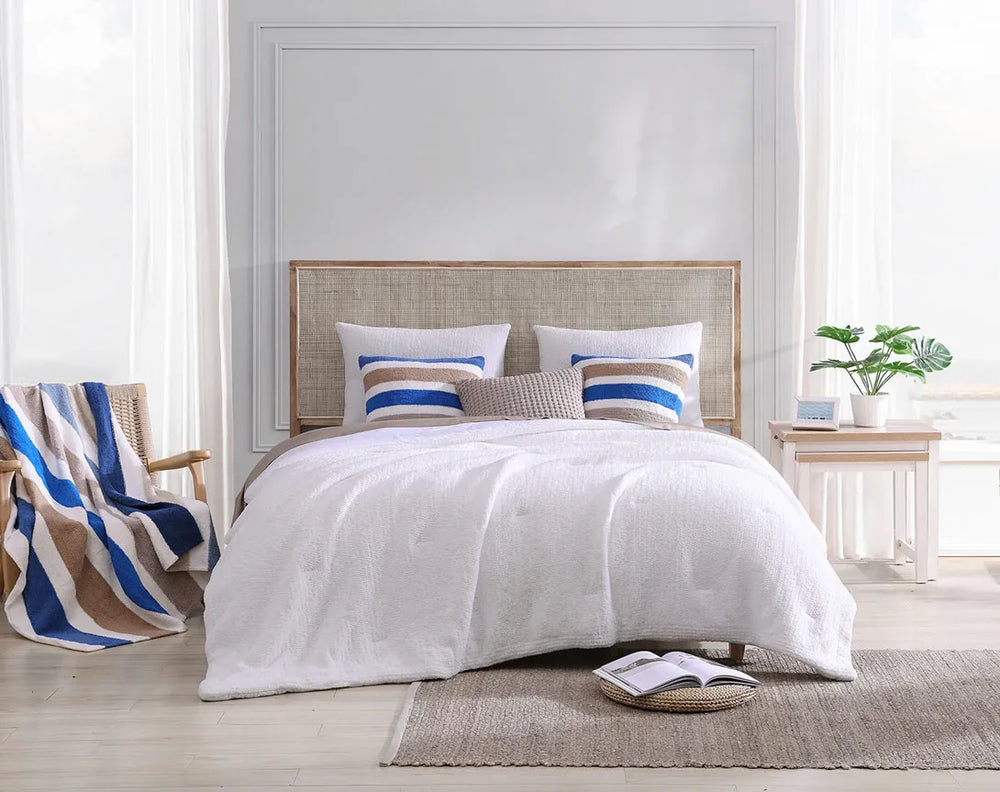 
                      
                        Snug Stitch Comforter
                      
                    