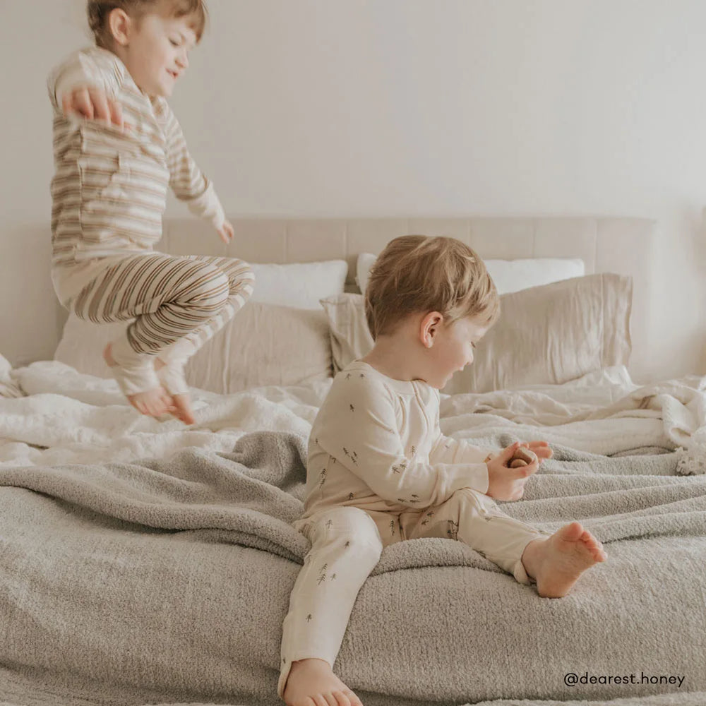 
                      
                        Snug Throw
                      
                    