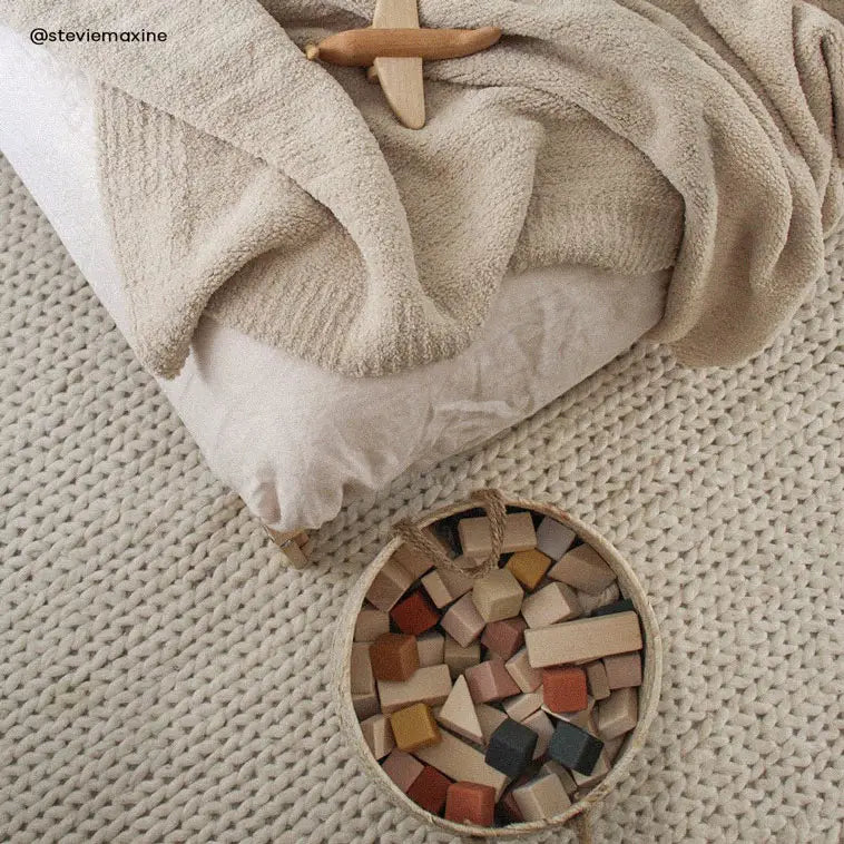 
                      
                        Snug Throw
                      
                    