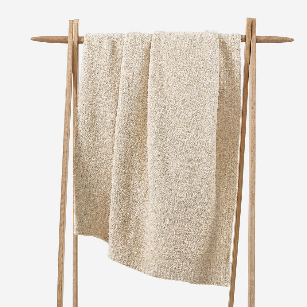 
                      
                        Snug Throw
                      
                    