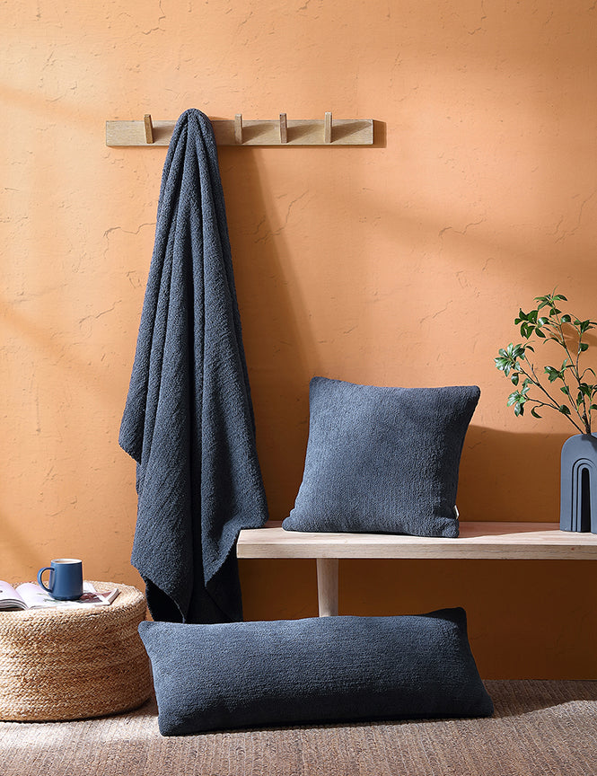 
                      
                        Snug Throw
                      
                    