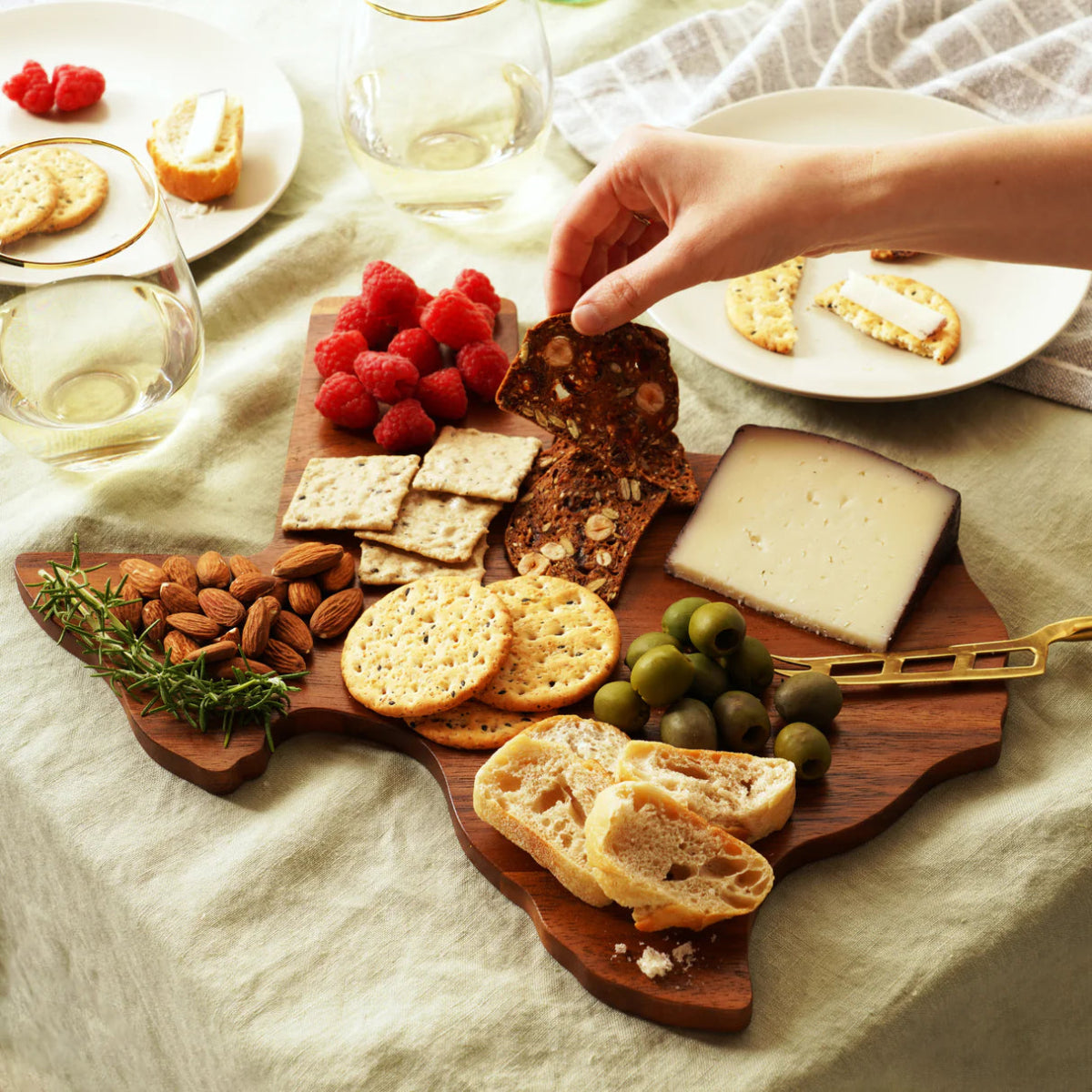 Twine Living Acacia Wood Texas Cheese Board - lily & onyx