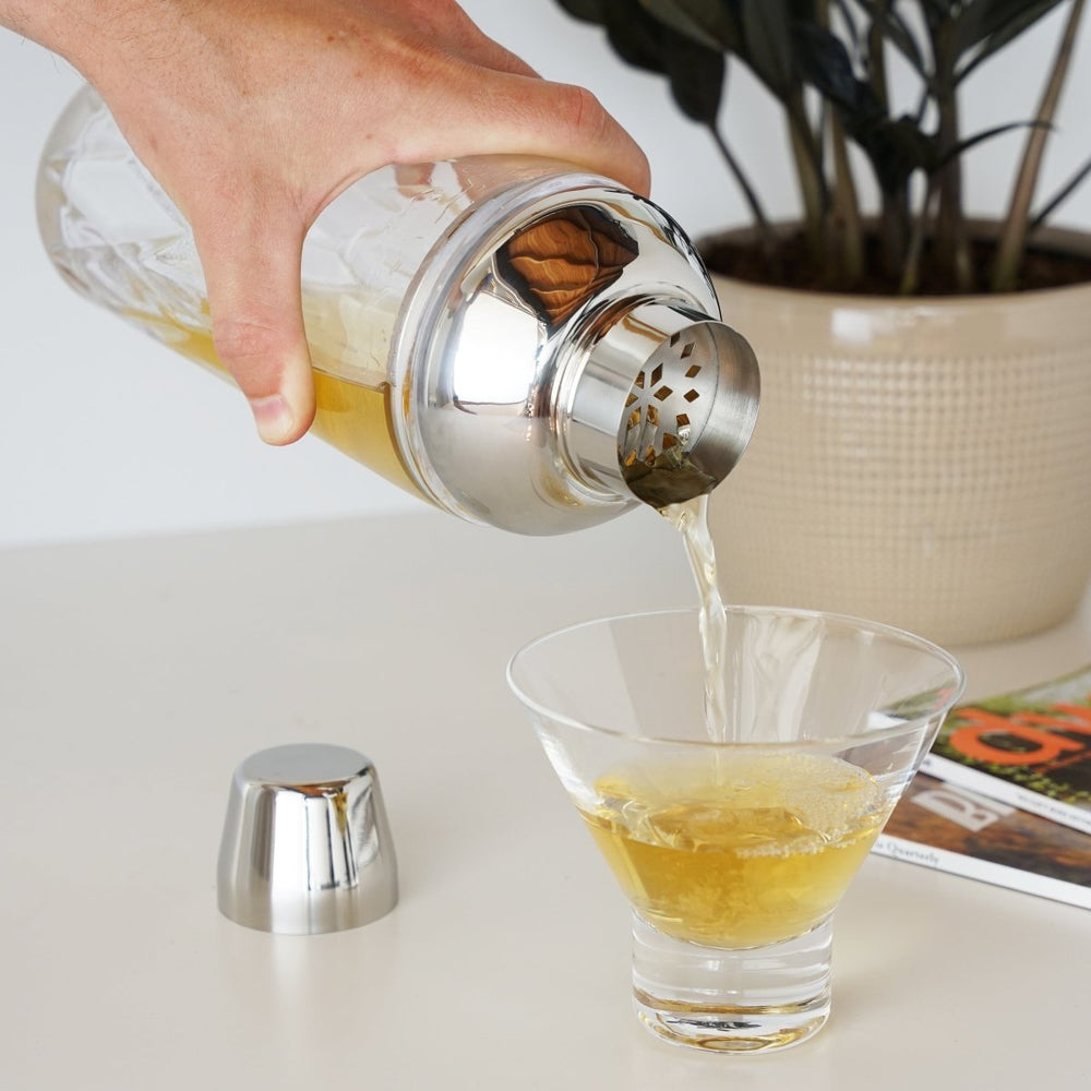 
                      
                        Viski Admiral Crystal Cocktail Shaker - lily & onyx
                      
                    