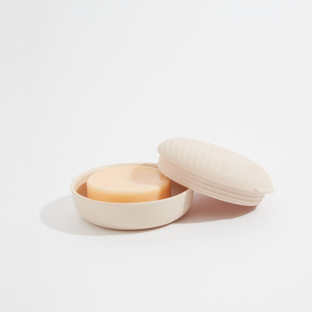 
                      
                        Silkening Conditioner & Travel Box Gift Set
                      
                    