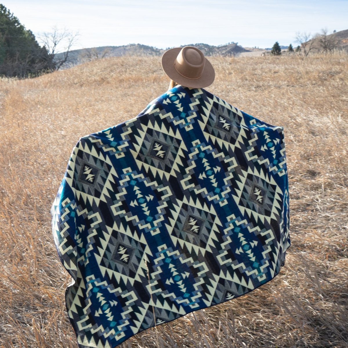 Alpaca Threadz Handmade Alpaca Wool Blanket - Blue Chakana | Queen Size