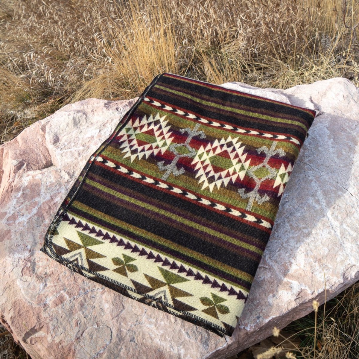Alpaca Threadz Handmade Alpaca Wool Blanket - Cactus | Queen Size