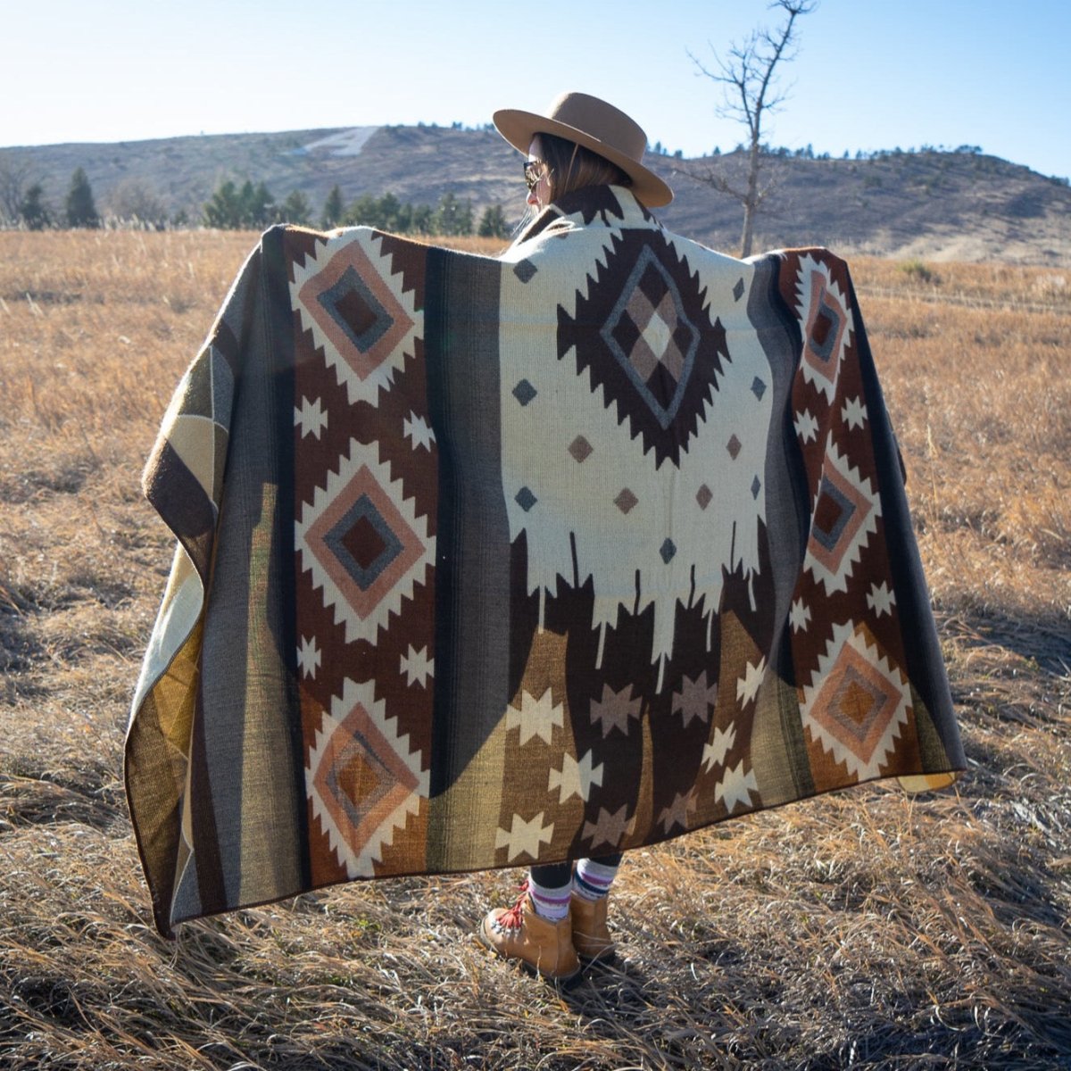 Alpaca Threadz Handmade Alpaca Wool Blanket – Mojave | Queen & Throw Sizes