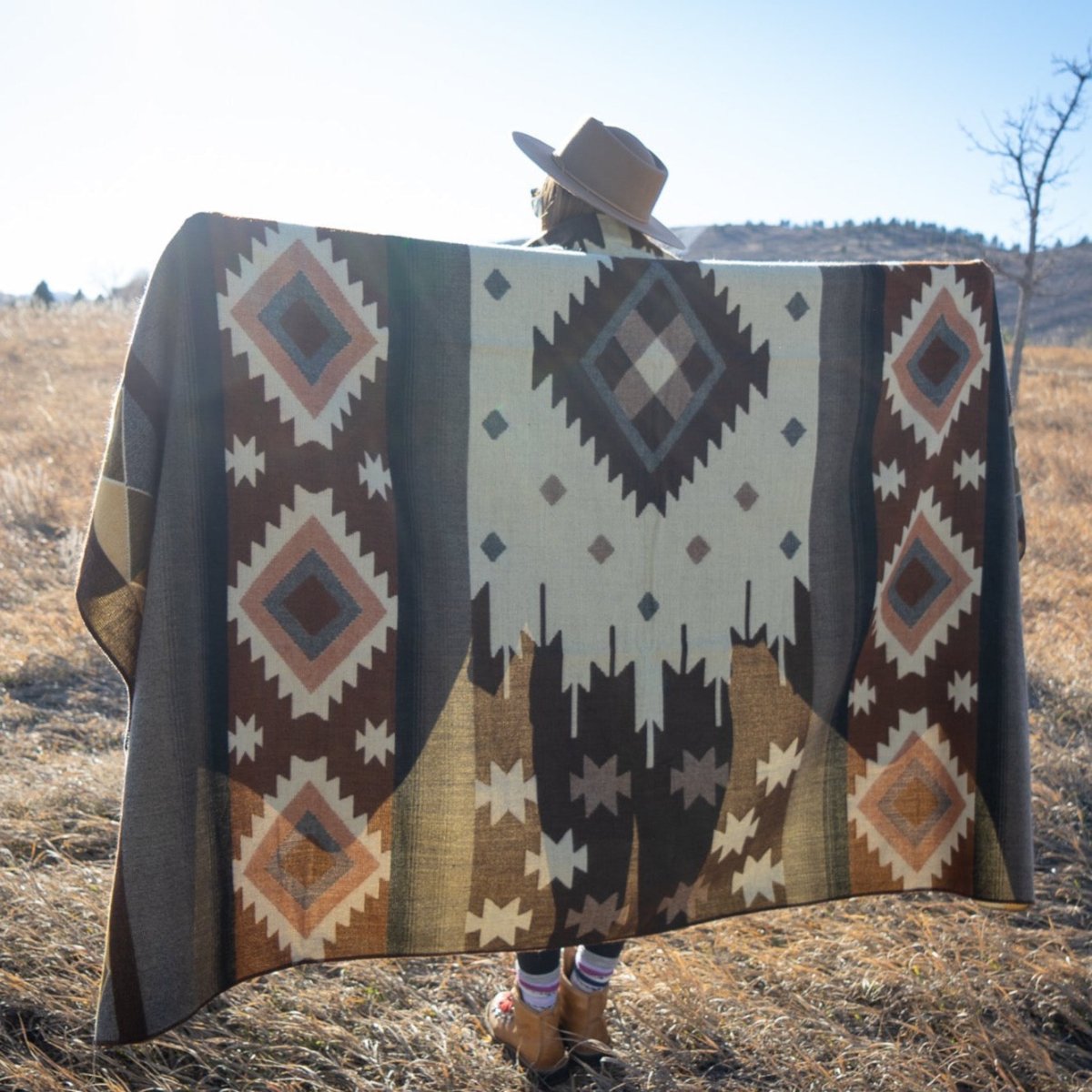 Alpaca Threadz Handmade Alpaca Wool Blanket – Mojave | Queen & Throw Sizes