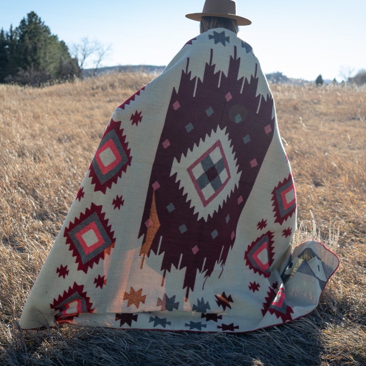 Alpaca Threadz Handmade Alpaca Wool Blanket - Rojo | Queen Size