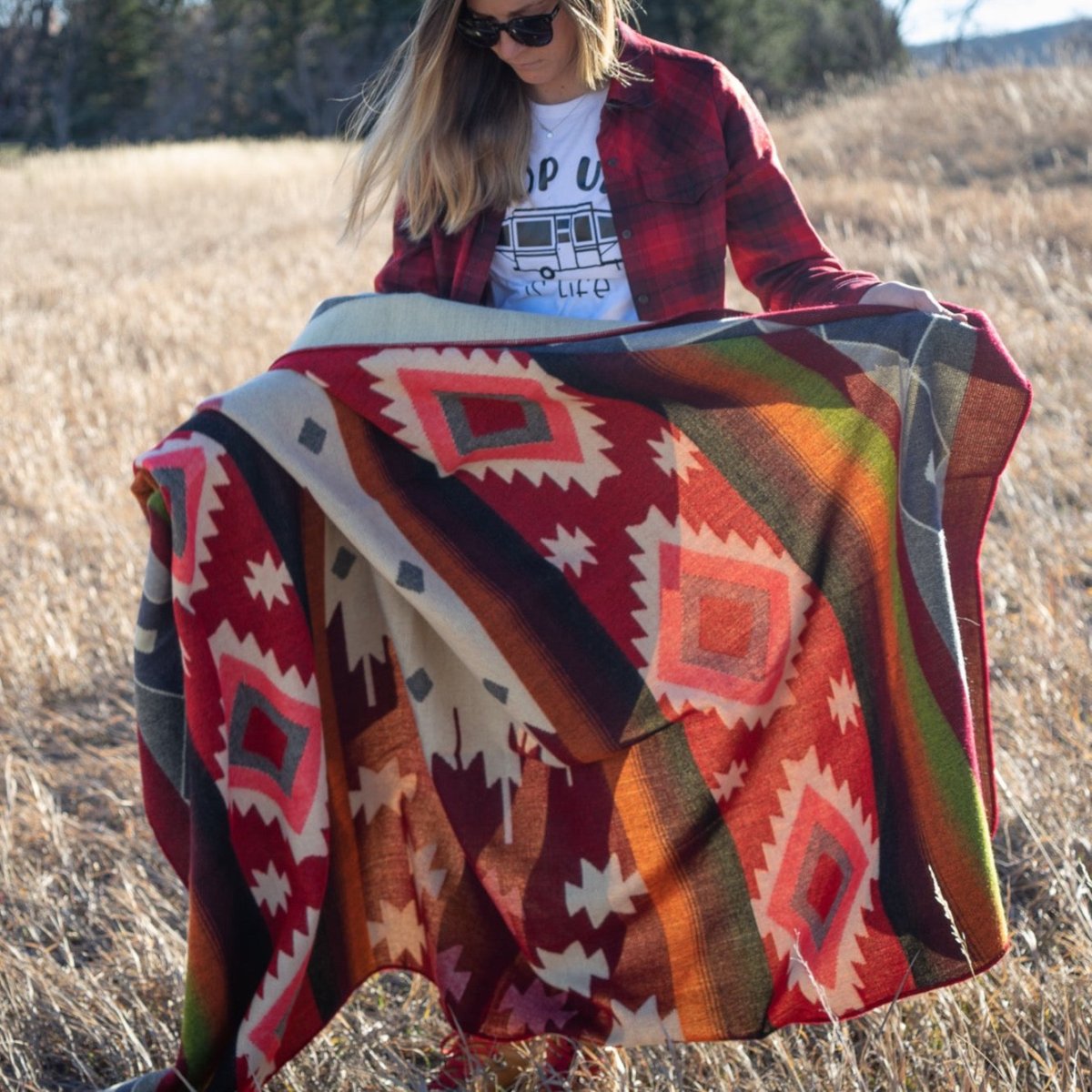Alpaca Threadz Handmade Alpaca Wool Blanket - Rojo | Queen Size