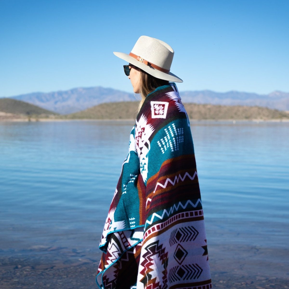 Alpaca Threadz Handmade Alpaca Wool Blanket - Turquoise | Queen Size