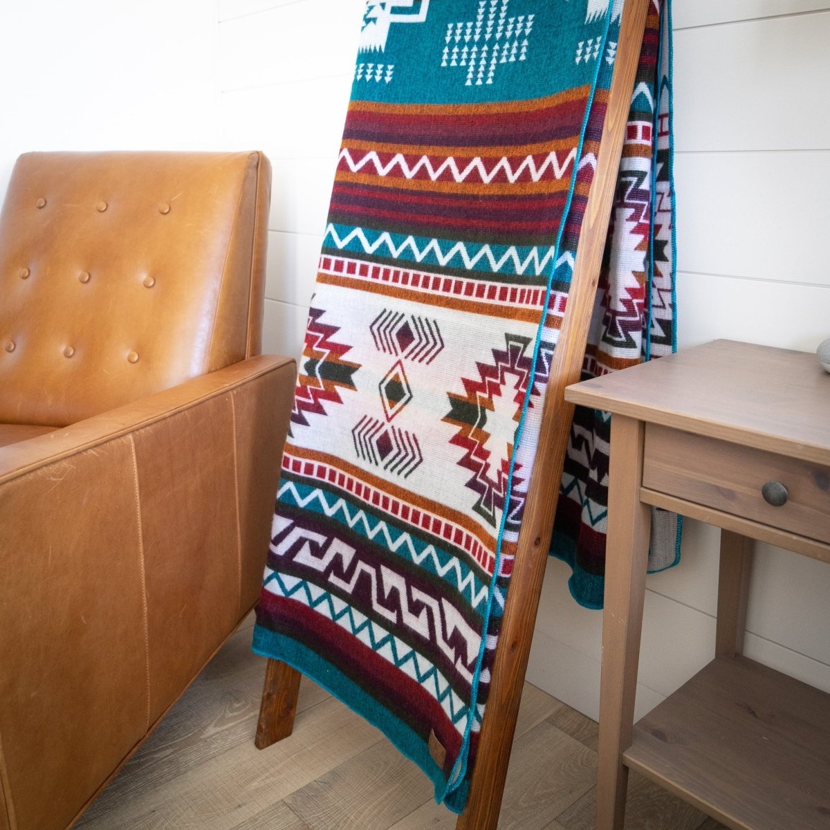 Alpaca Threadz Handmade Alpaca Wool Blanket - Turquoise | Queen Size