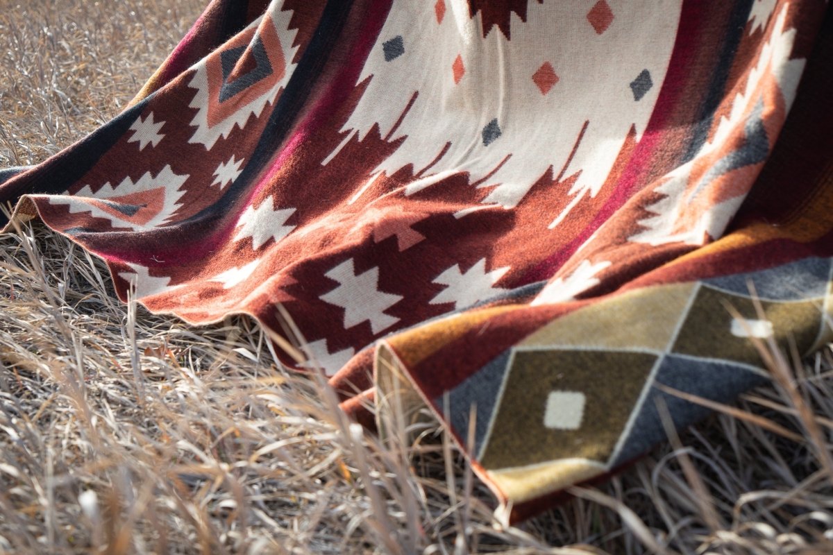 Alpaca Threadz Handmade Alpaca Wool Blanket - Western | Queen Size