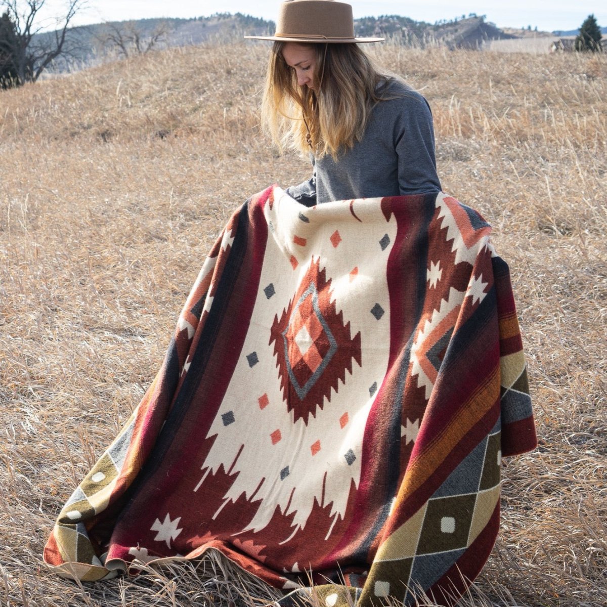 Alpaca Threadz Handmade Alpaca Wool Blanket - Western | Queen Size