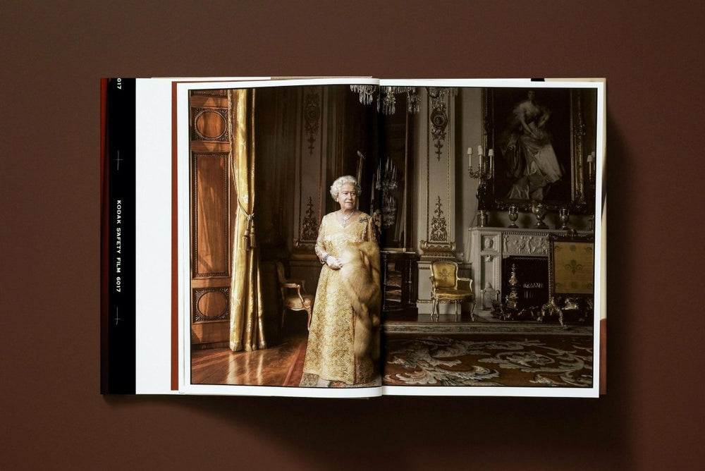 
                      
                        TASCHEN Annie Leibovitz (English) - lily & onyx
                      
                    