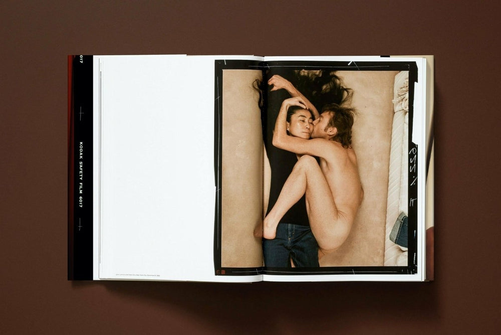 
                      
                        TASCHEN Annie Leibovitz (English) - lily & onyx
                      
                    