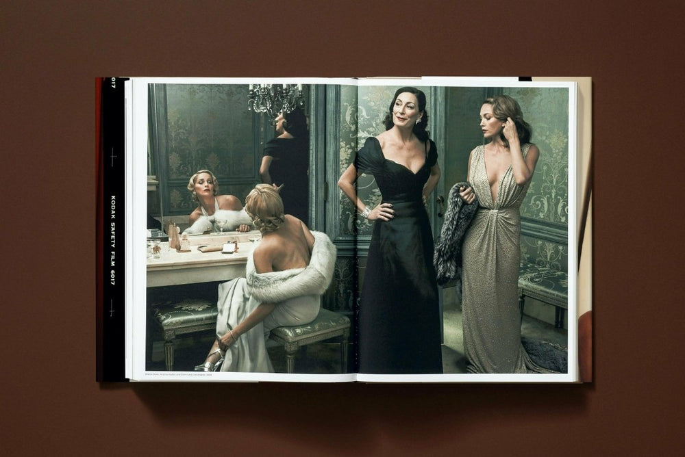 
                      
                        TASCHEN Annie Leibovitz (English) - lily & onyx
                      
                    