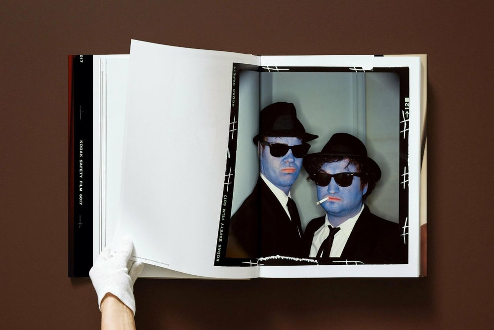 
                      
                        TASCHEN Annie Leibovitz (French)
                      
                    