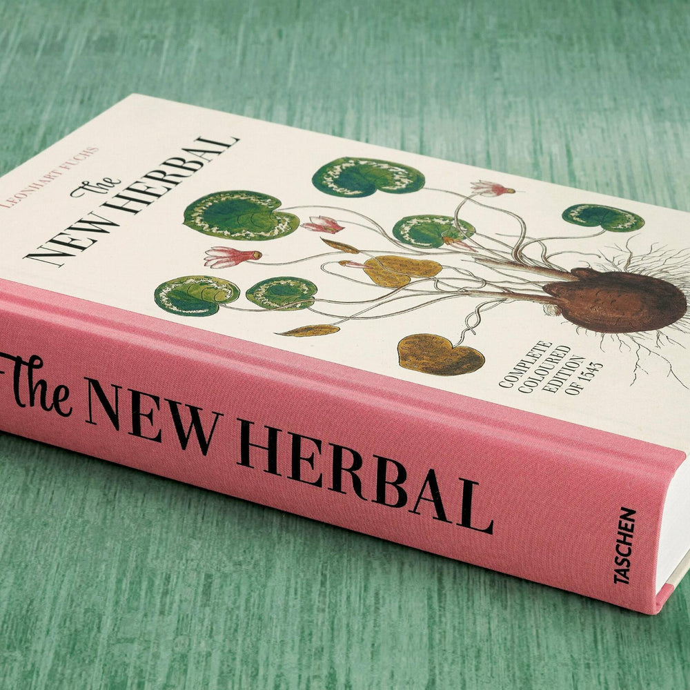 
                      
                        Leonhart Fuchs. The New Herbal (English)
                      
                    