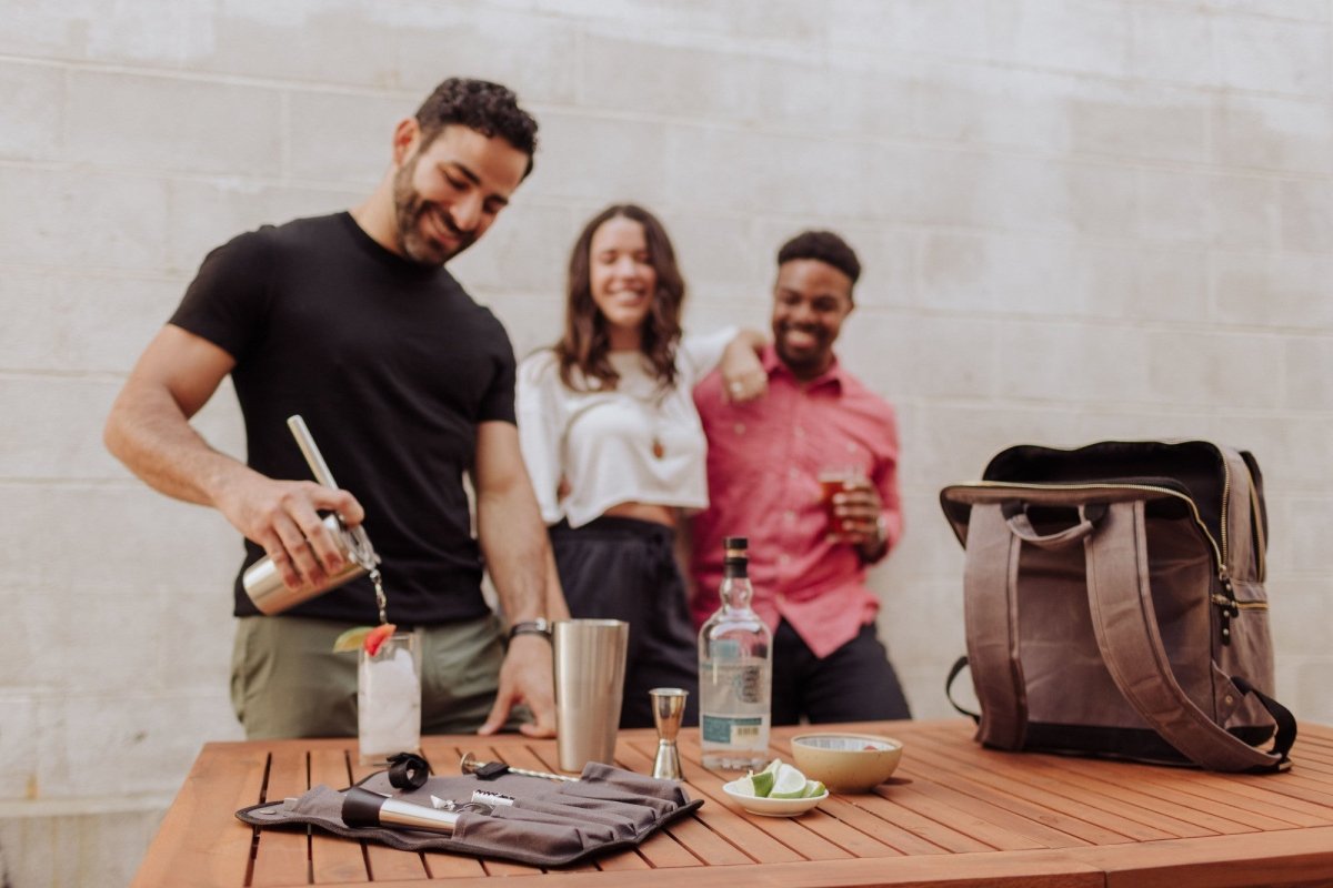 Picnic Time Family of Brands Bar - Backpack Portable Cocktail Set - lily & onyx