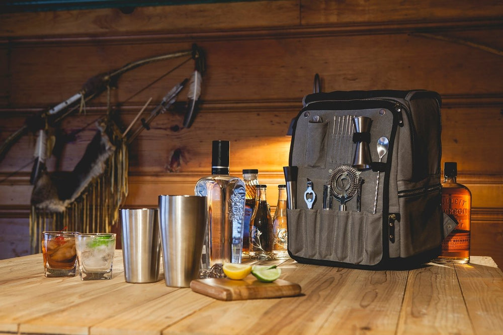 
                      
                        Picnic Time Family of Brands Bar - Backpack Portable Cocktail Set - lily & onyx
                      
                    